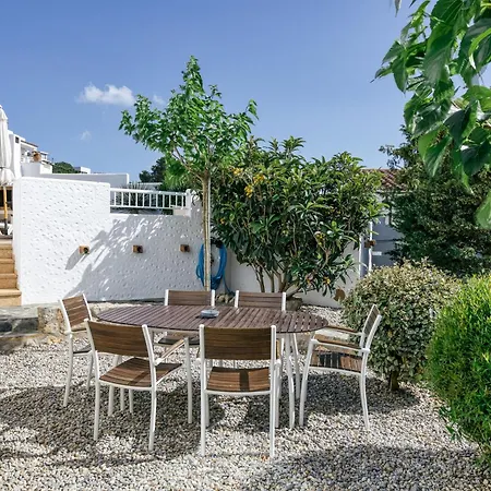 Holiday home Amparo *